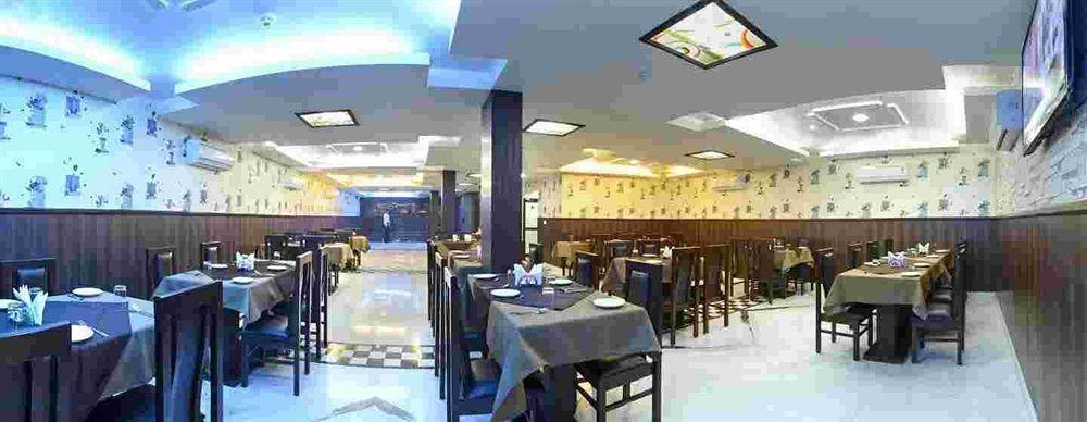 Star Hotel آغْرا المظهر الخارجي الصورة