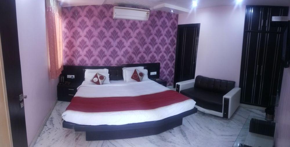 Star Hotel آغْرا المظهر الخارجي الصورة