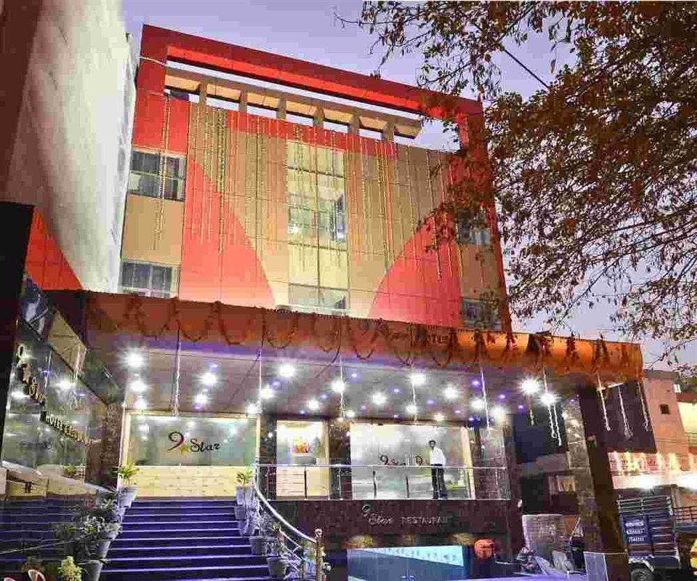 Star Hotel آغْرا المظهر الخارجي الصورة