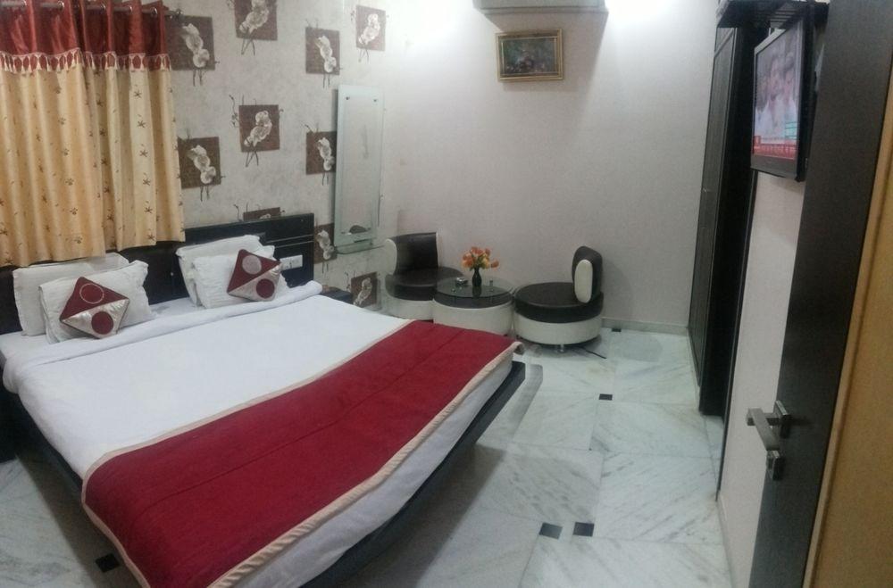 Star Hotel آغْرا المظهر الخارجي الصورة
