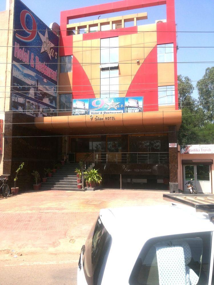 Star Hotel آغْرا المظهر الخارجي الصورة