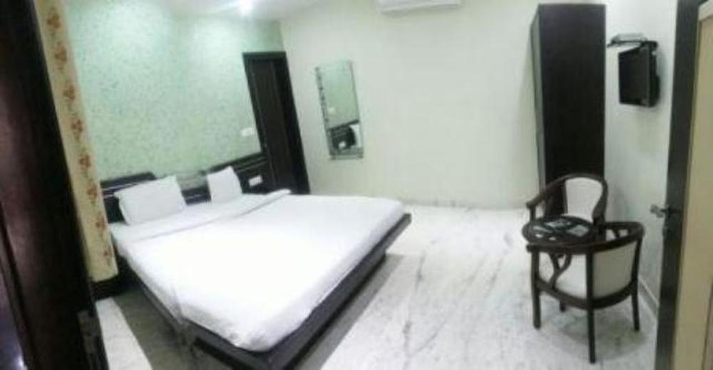 Star Hotel آغْرا المظهر الخارجي الصورة