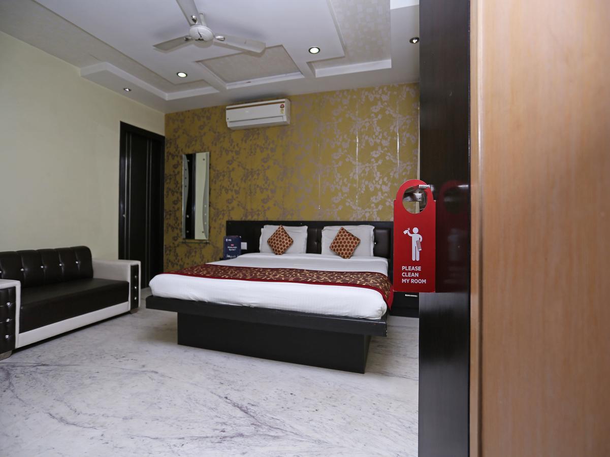 Star Hotel آغْرا المظهر الخارجي الصورة