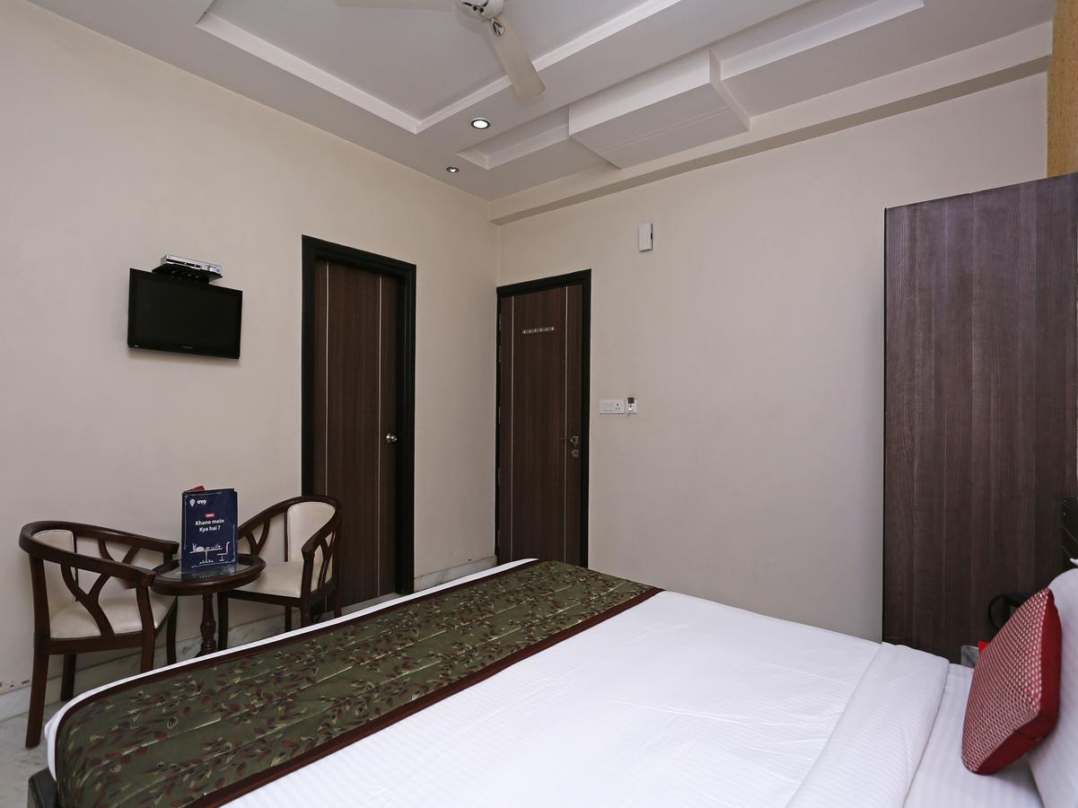 Star Hotel آغْرا المظهر الخارجي الصورة