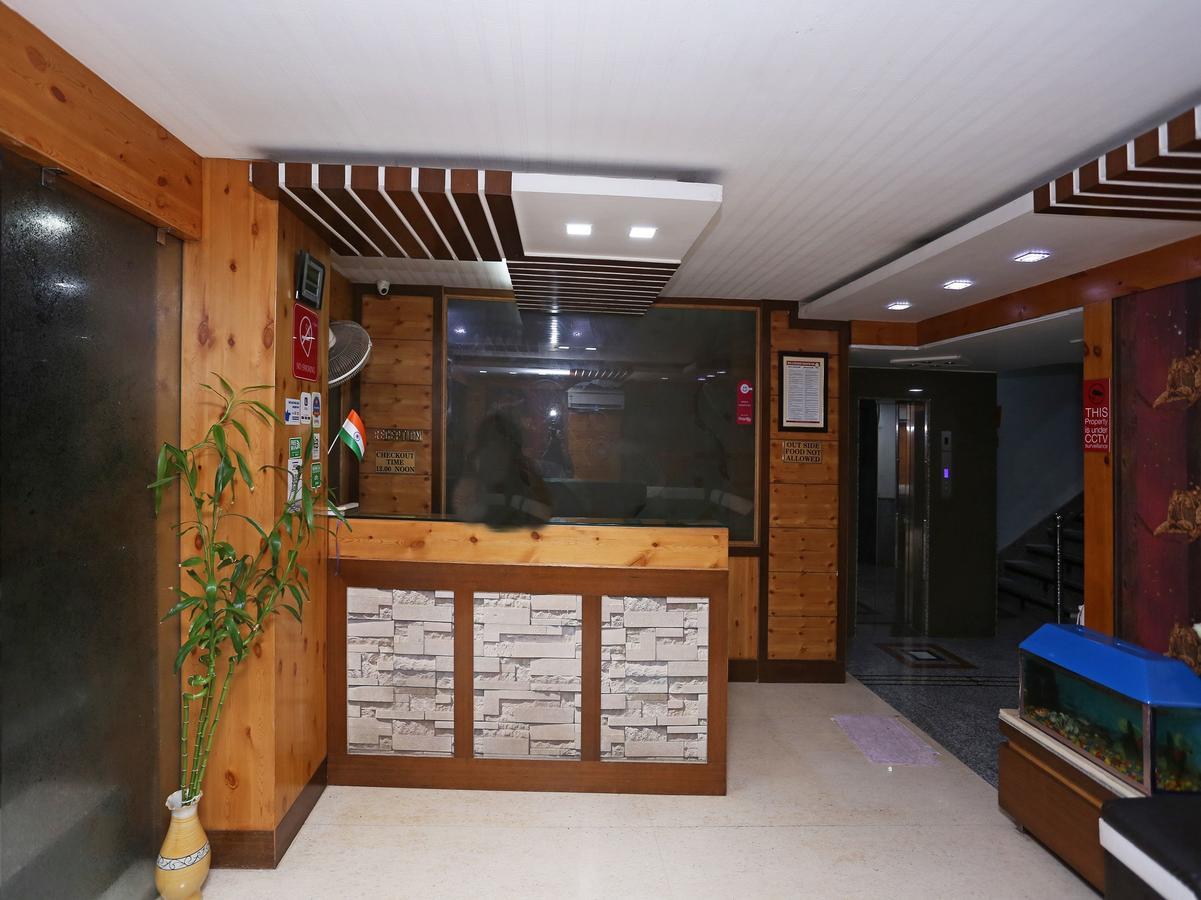 Star Hotel آغْرا المظهر الخارجي الصورة
