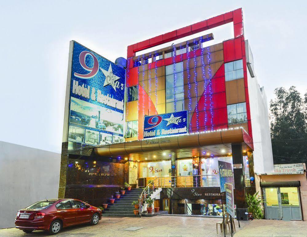 Star Hotel آغْرا المظهر الخارجي الصورة