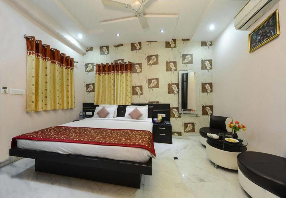 Star Hotel آغْرا المظهر الخارجي الصورة