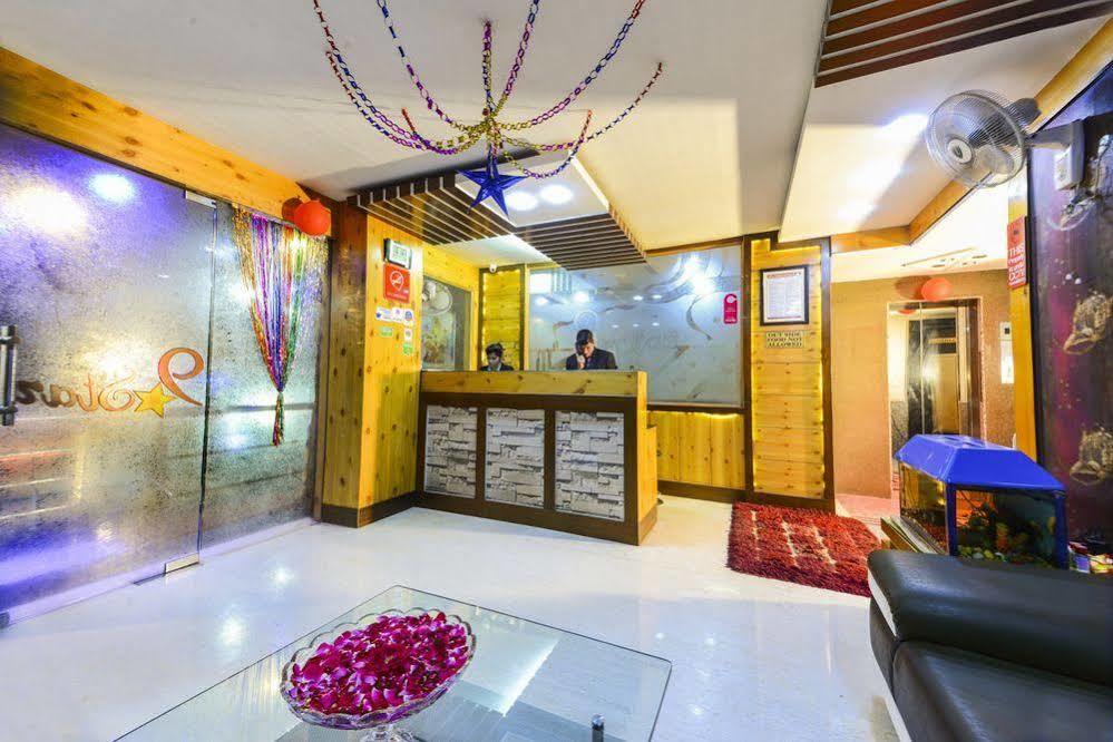 Star Hotel آغْرا المظهر الخارجي الصورة