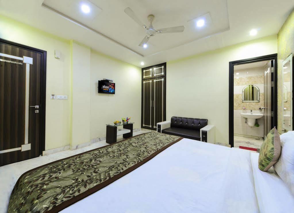 Star Hotel آغْرا المظهر الخارجي الصورة