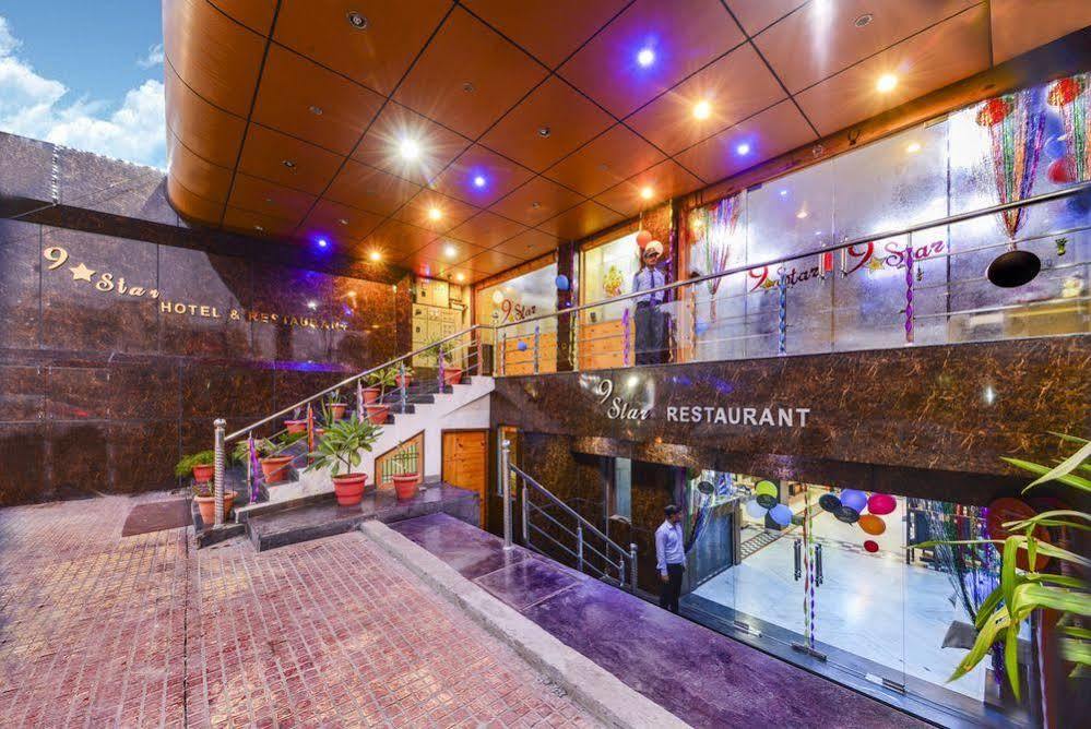 Star Hotel آغْرا المظهر الخارجي الصورة
