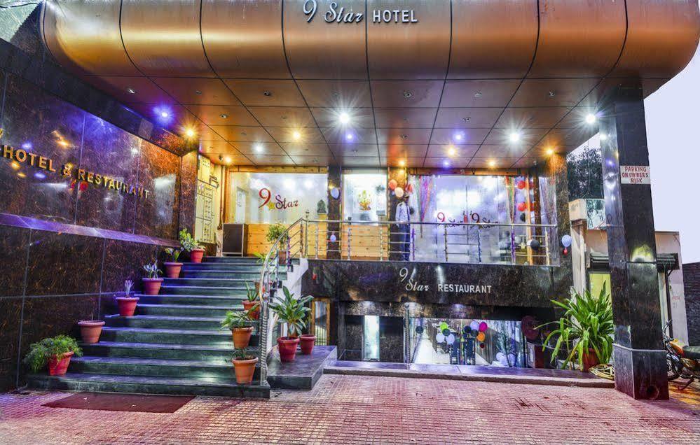 Star Hotel آغْرا المظهر الخارجي الصورة